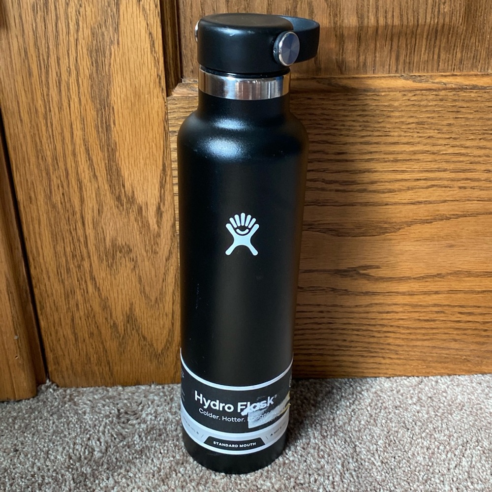 NWT 24oz Wide MouthHydro Flask Midnight Black Bottle